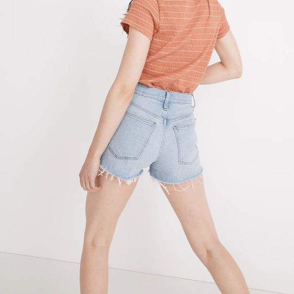 🆕Madewell The Perfect Jean Short in Fiore Wash: Destroyed Edition - Picture 3 of 6